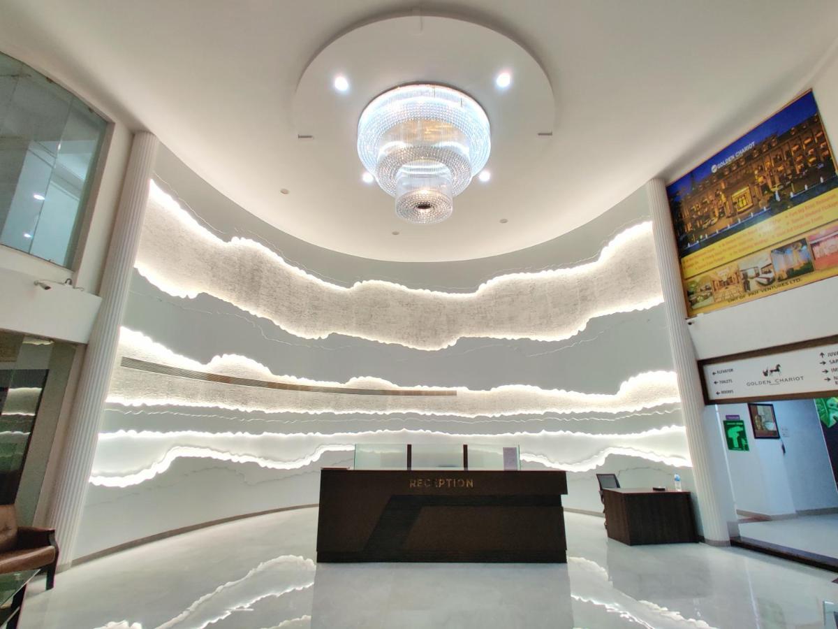 Golden Chariot Hotel 达曼 外观 照片