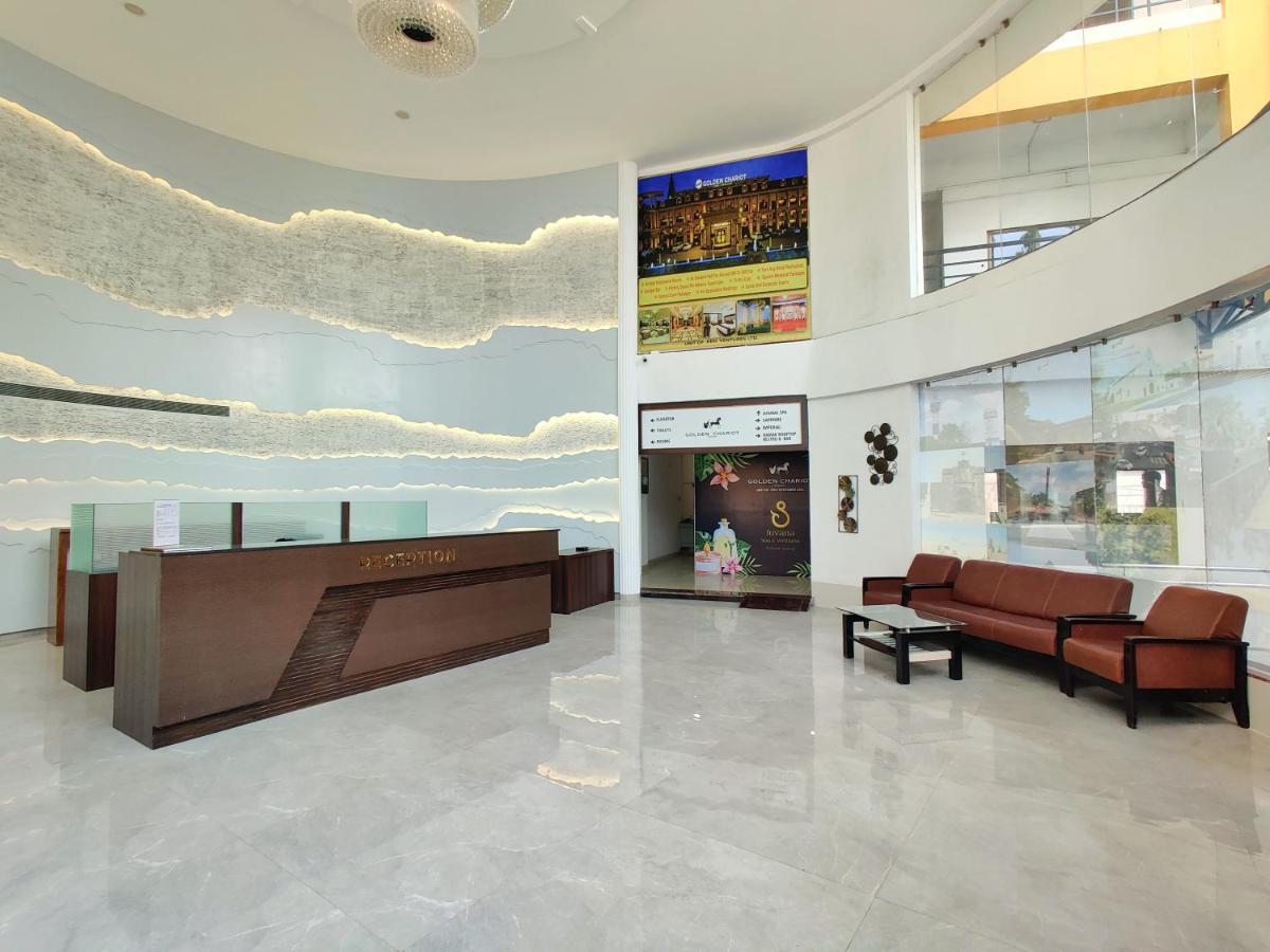 Golden Chariot Hotel 达曼 外观 照片