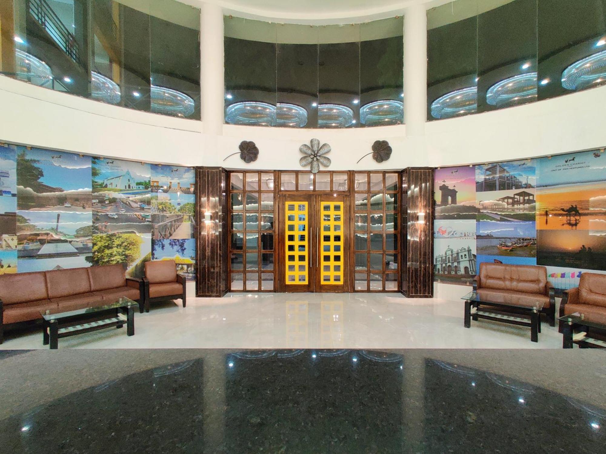 Golden Chariot Hotel 达曼 外观 照片