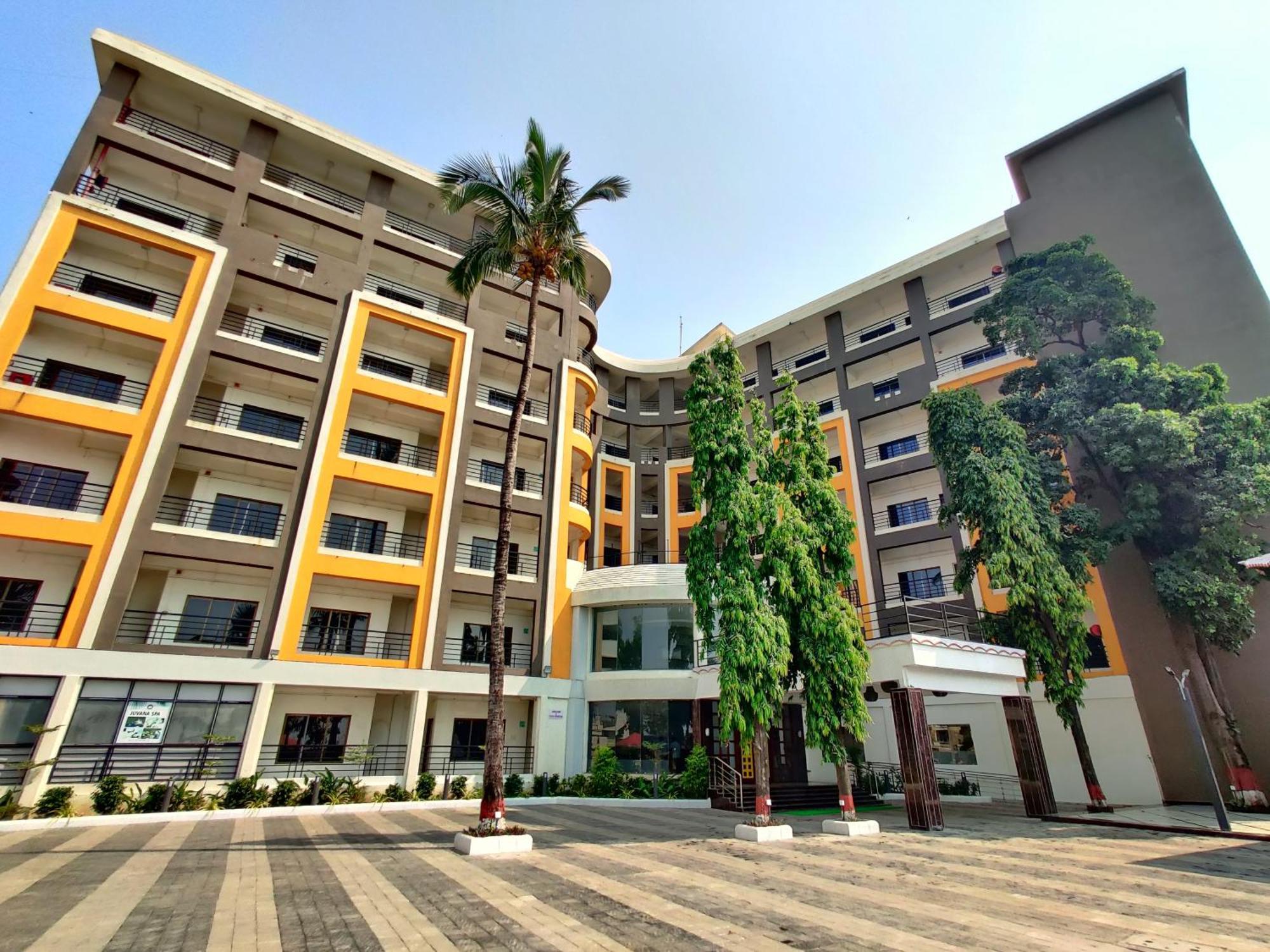 Golden Chariot Hotel 达曼 外观 照片