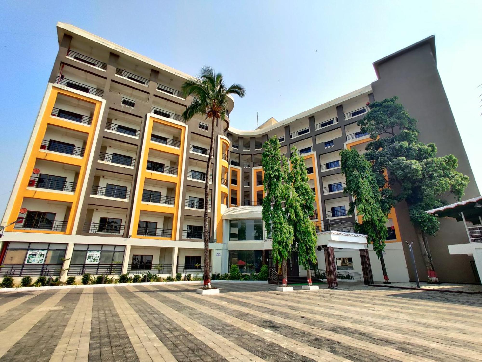 Golden Chariot Hotel 达曼 外观 照片