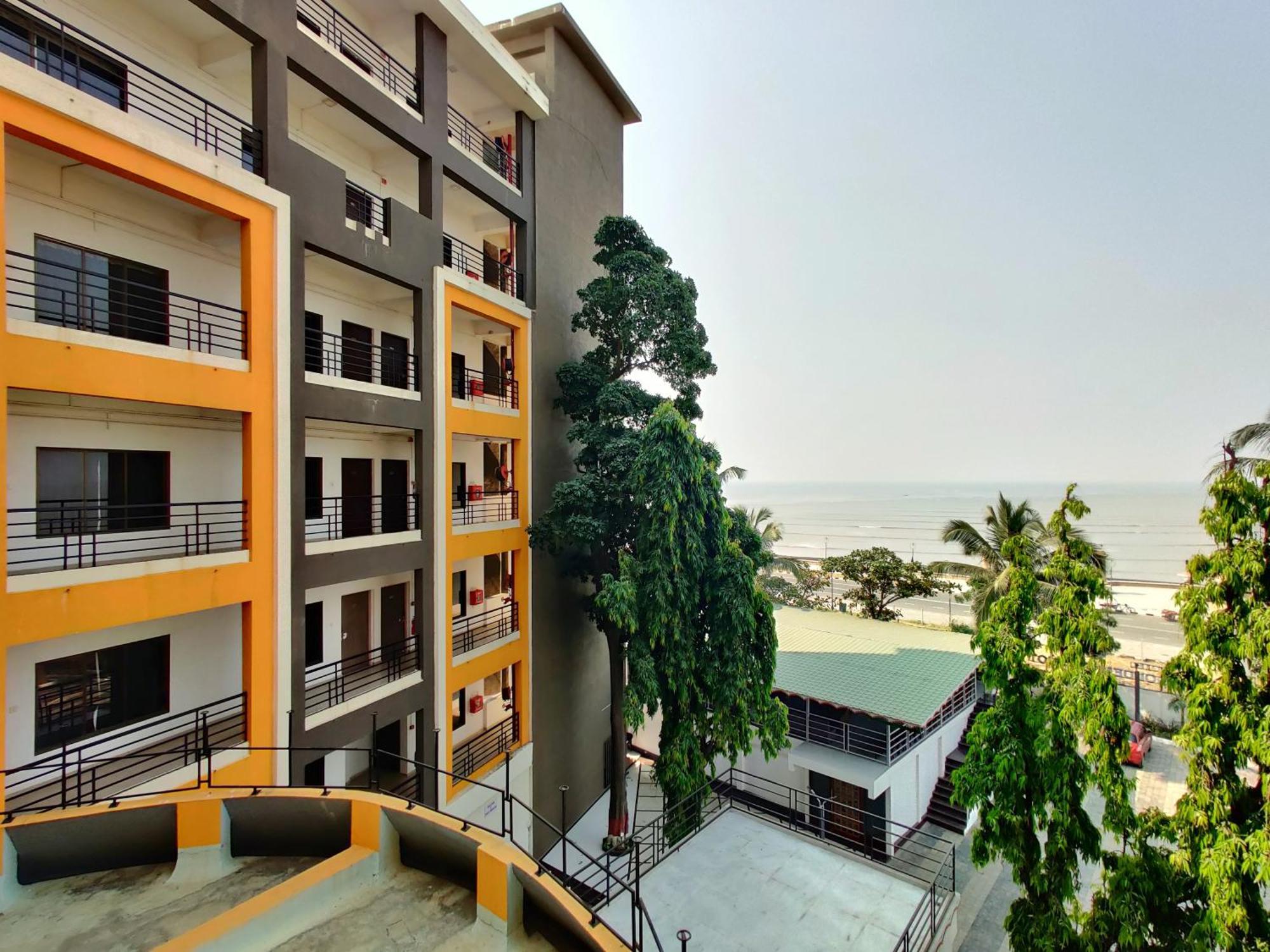 Golden Chariot Hotel 达曼 外观 照片