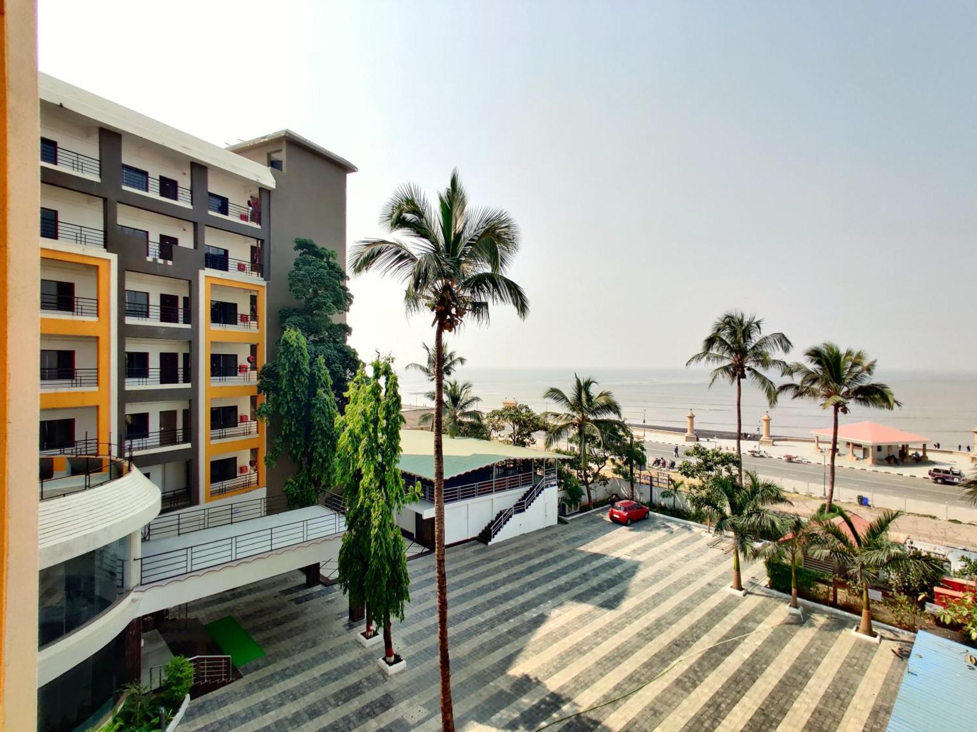 Golden Chariot Hotel 达曼 外观 照片